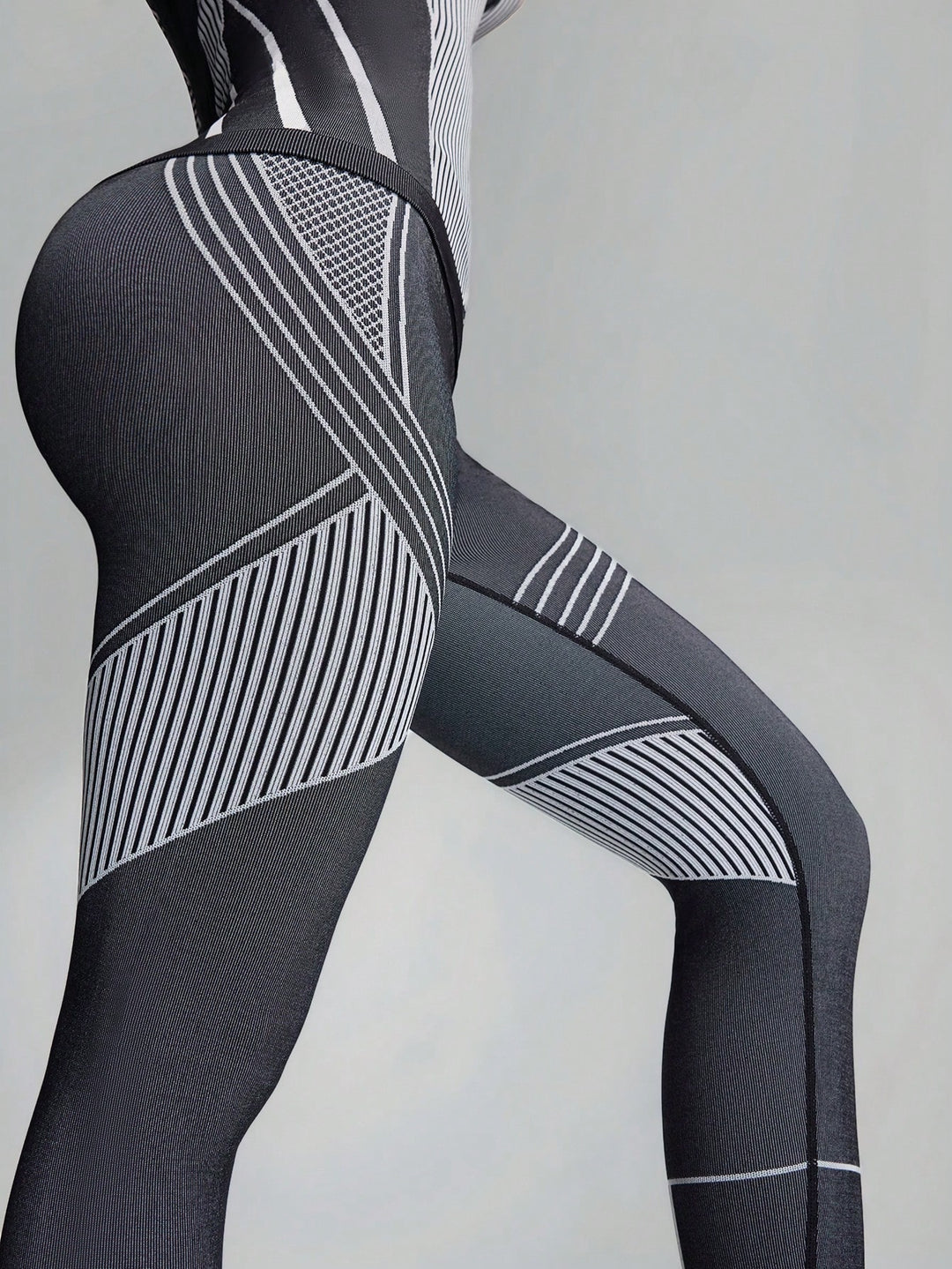 Compleu sport SHEIN, mix culori