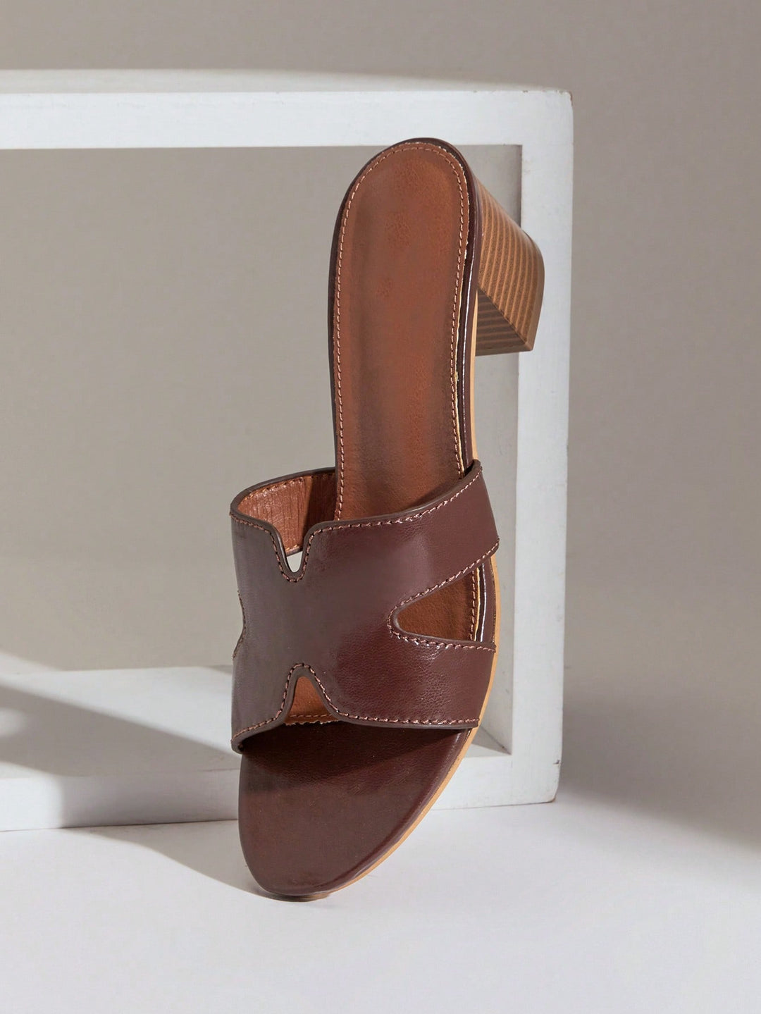 Saboți SHEIN, maro