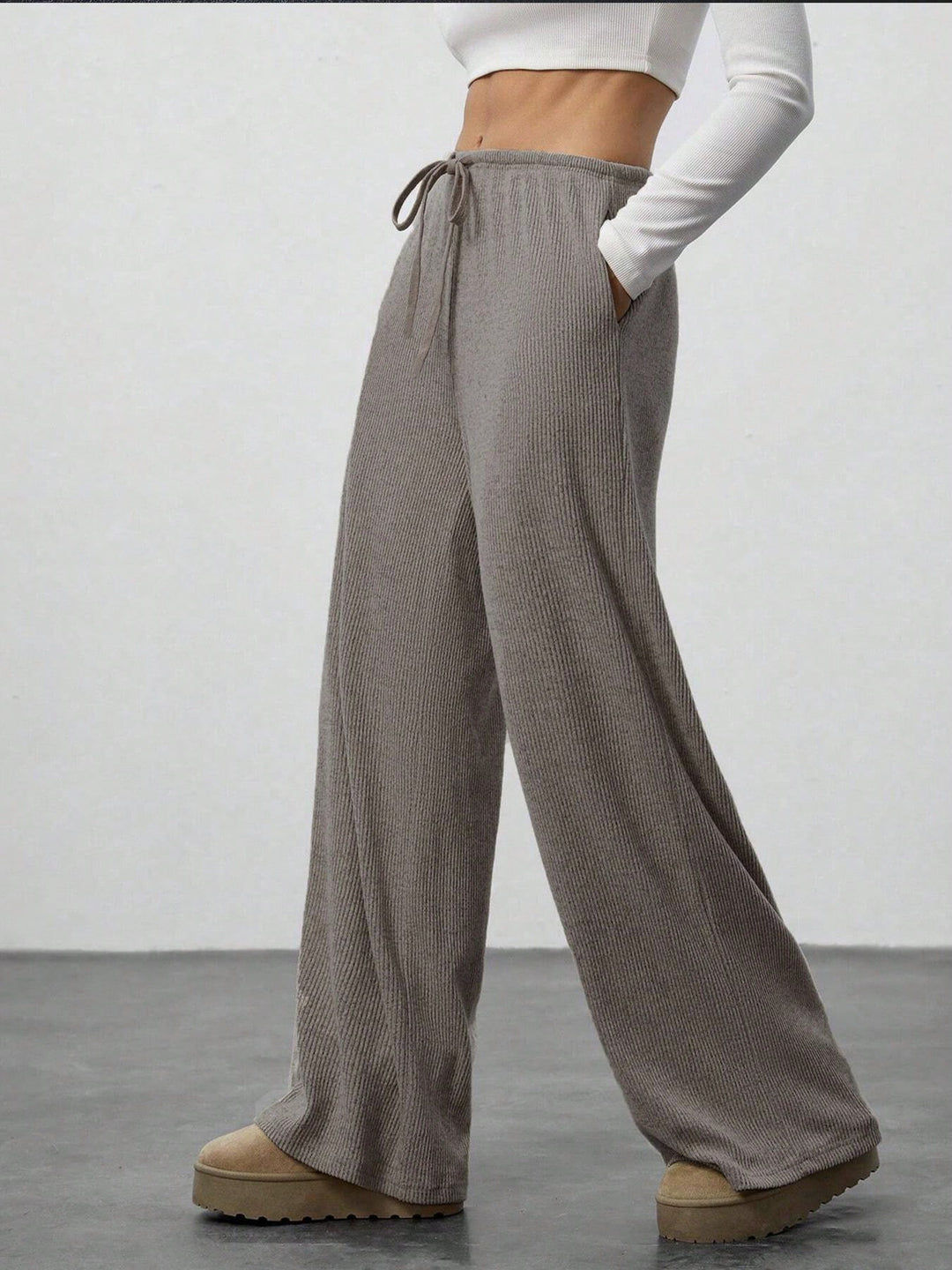 Pantaloni SHEIN, maro