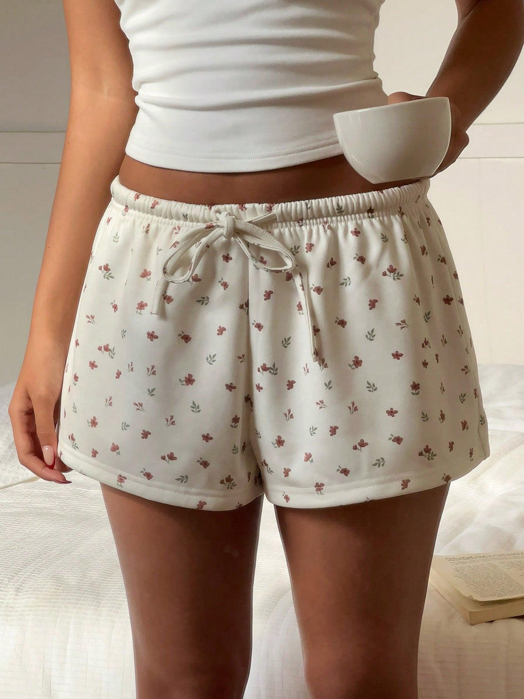Pantaloni scurți SHEIN, roz