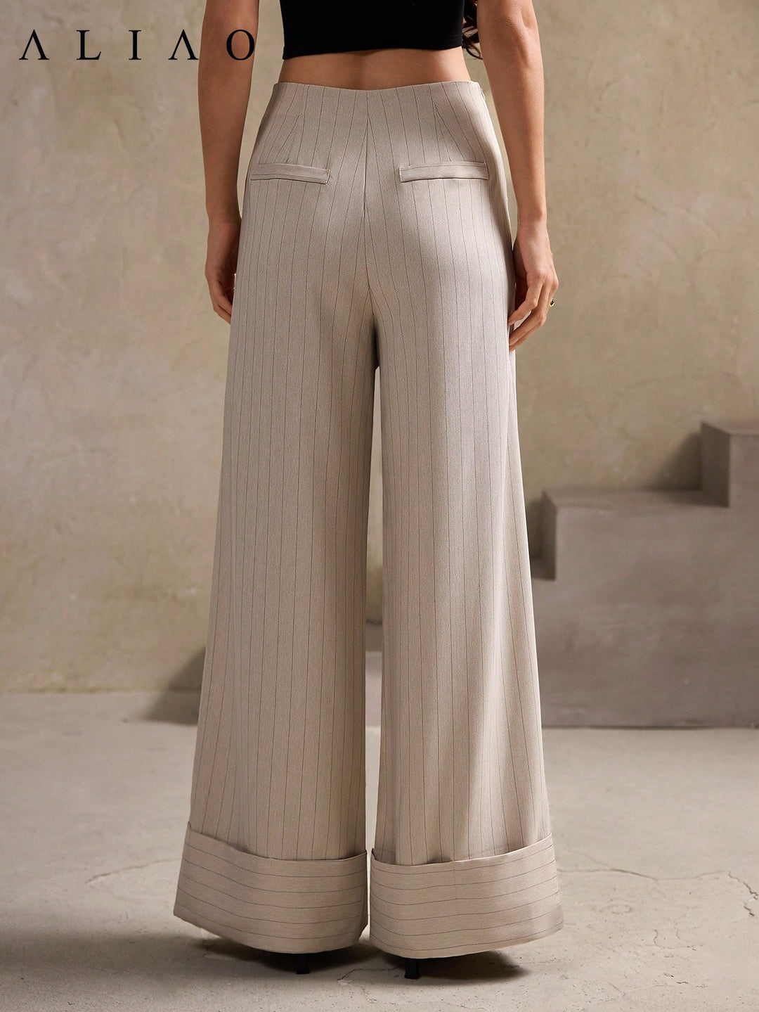 Pantaloni SHEIN, kaki