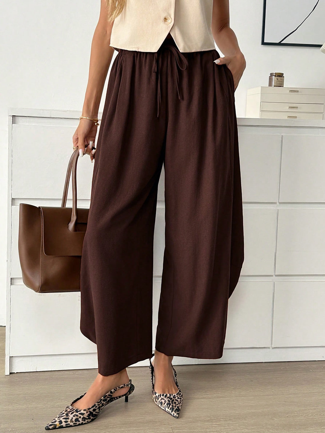 Pantaloni SHEIN, maro