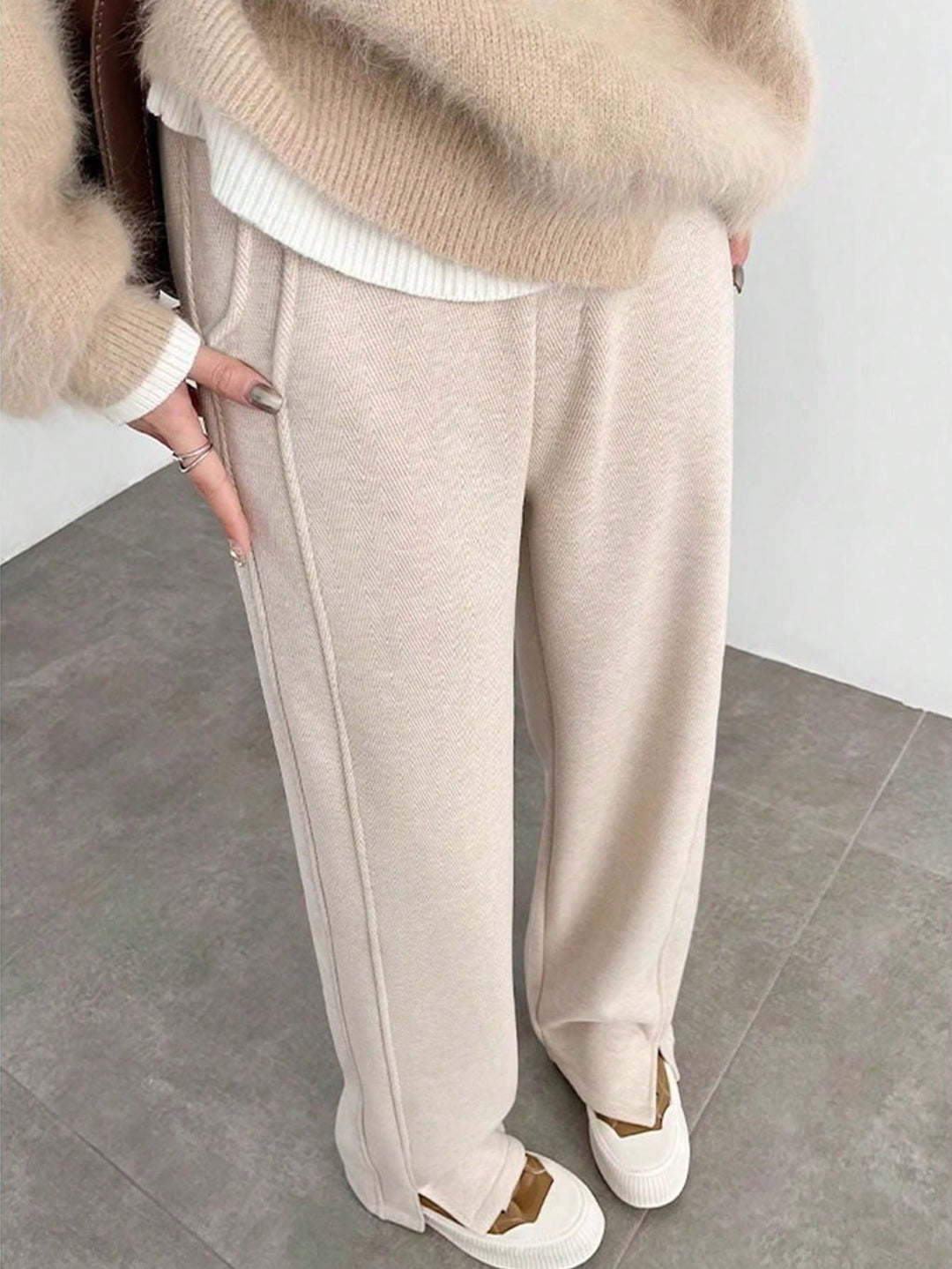 Pantaloni SHEIN, auriu