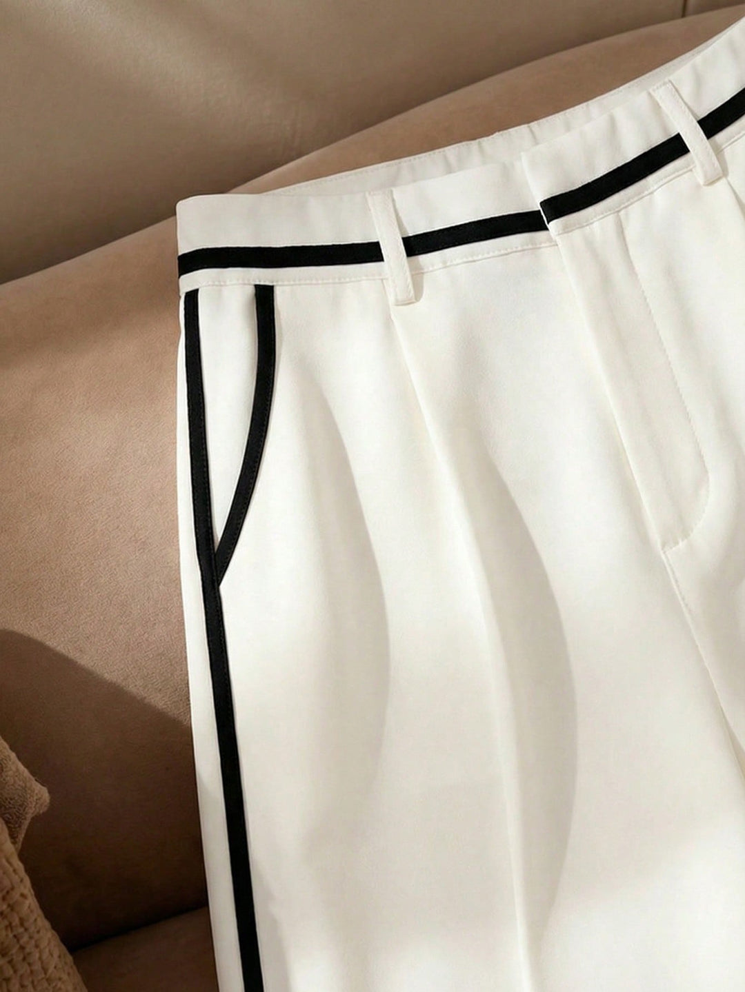 Pantaloni SHEIN, negru