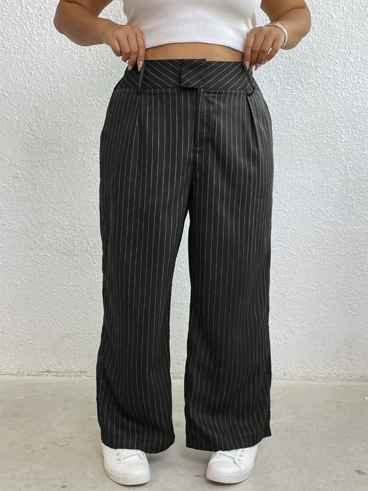 Pantaloni SHEIN, negru