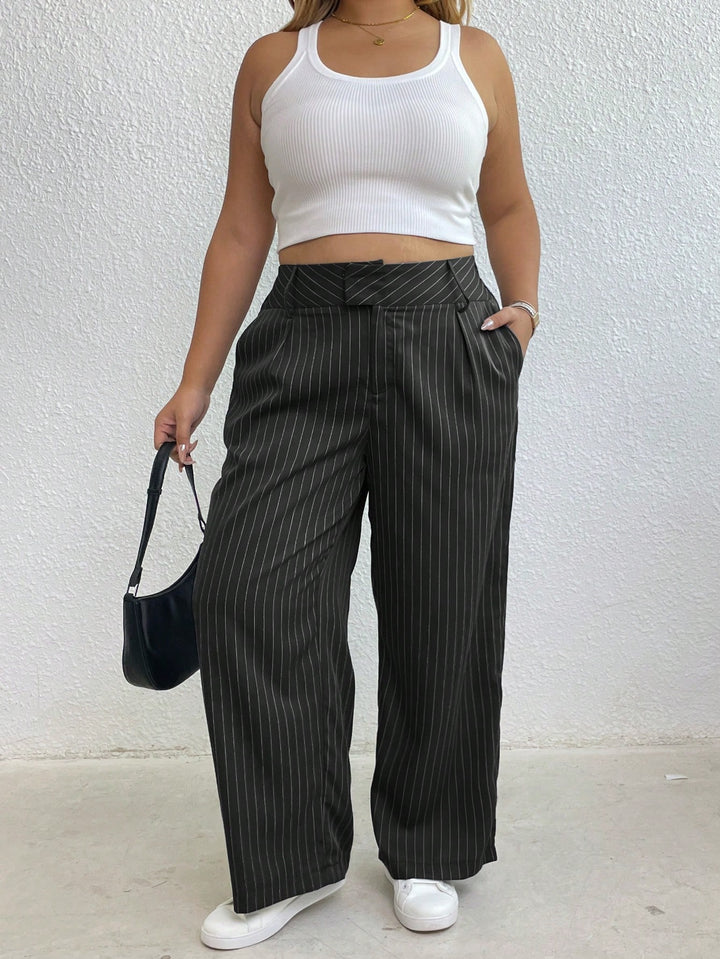 Pantaloni SHEIN, negru