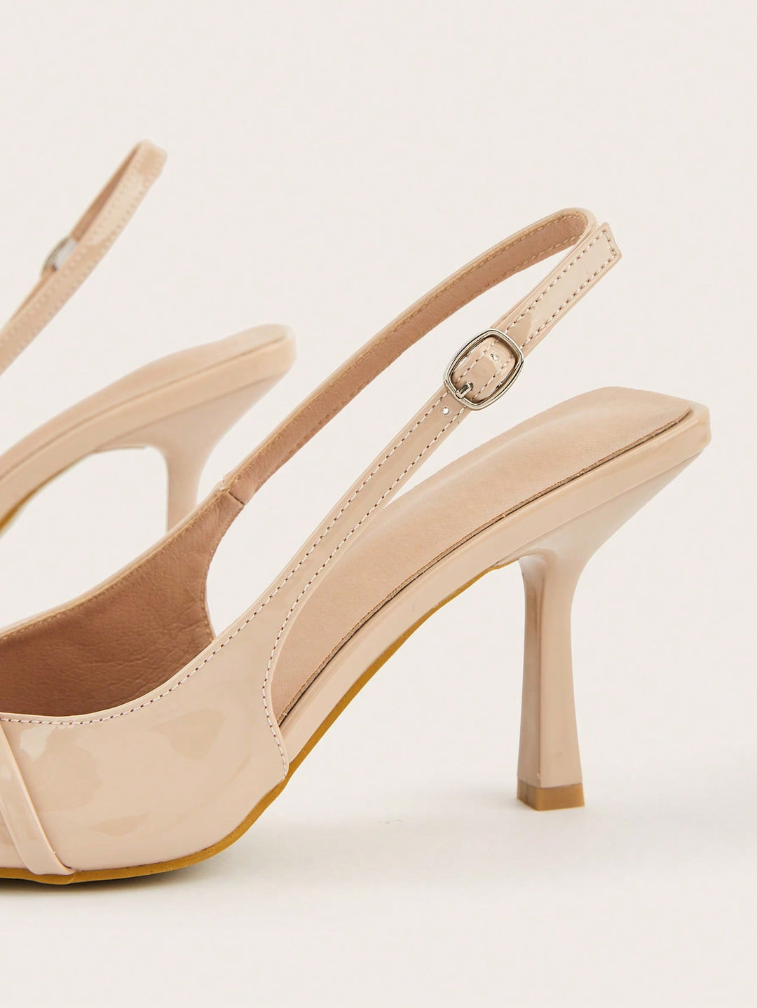 Pantofi cu toc SHEIN, bej