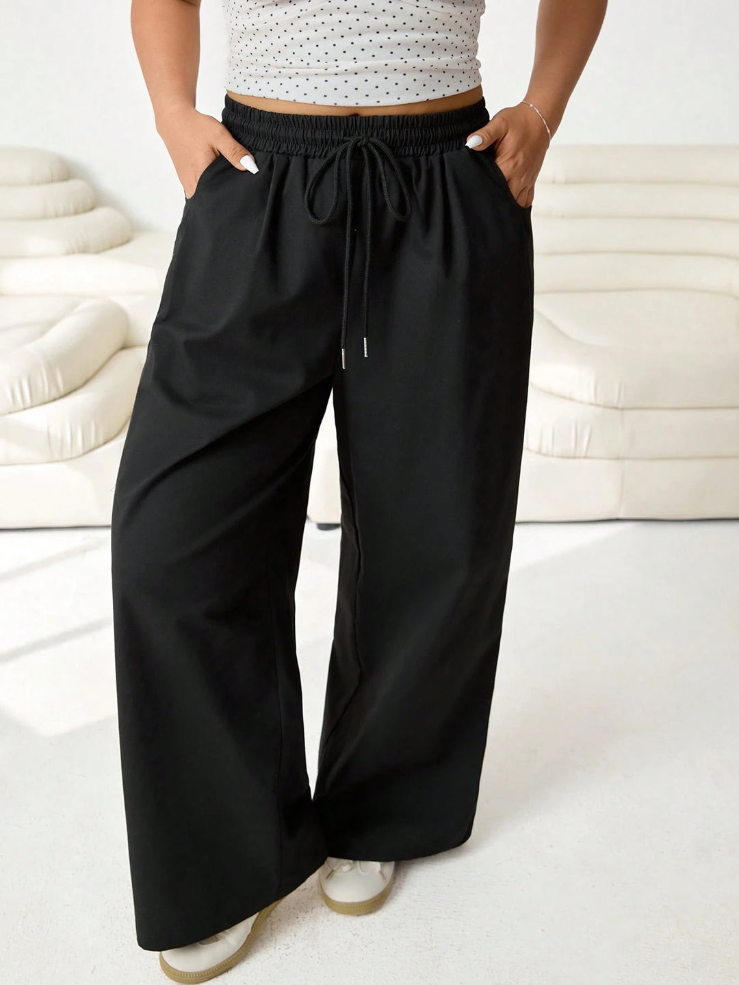 Pantaloni SHEIN, negru