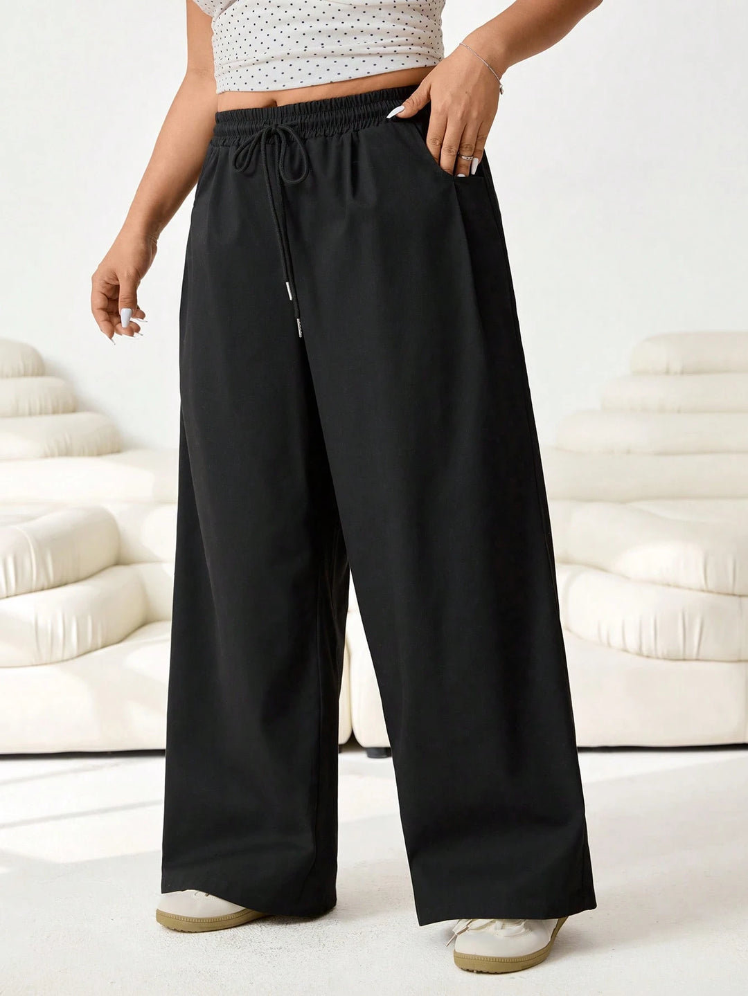 Pantaloni SHEIN, negru
