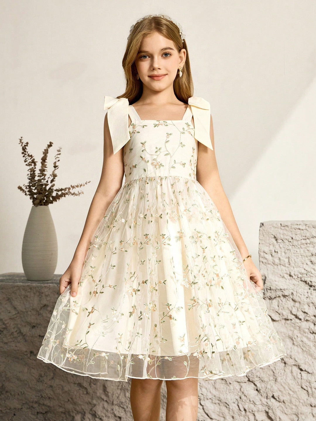 Rochie SHEIN, crem
