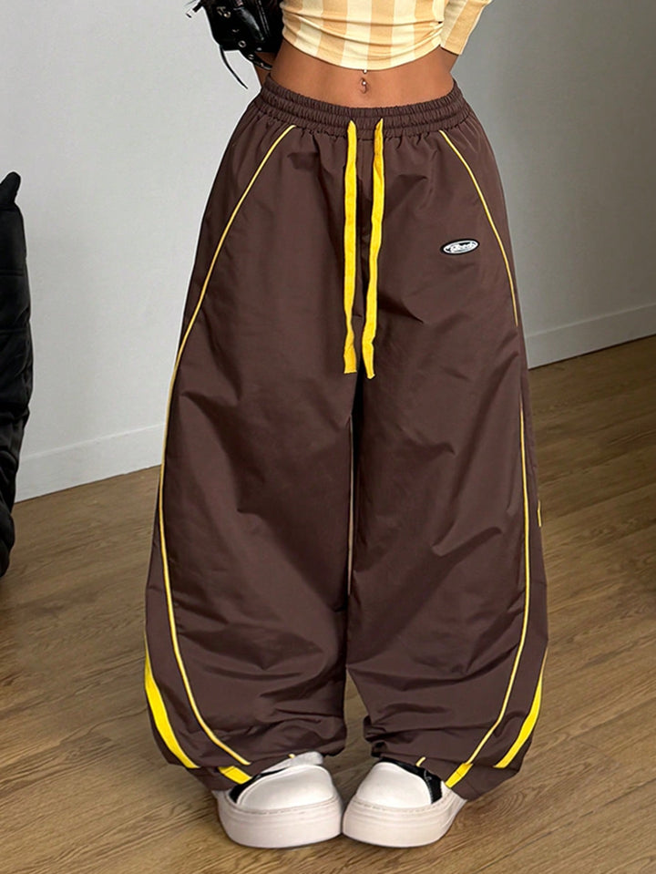 Pantaloni SHEIN, maro