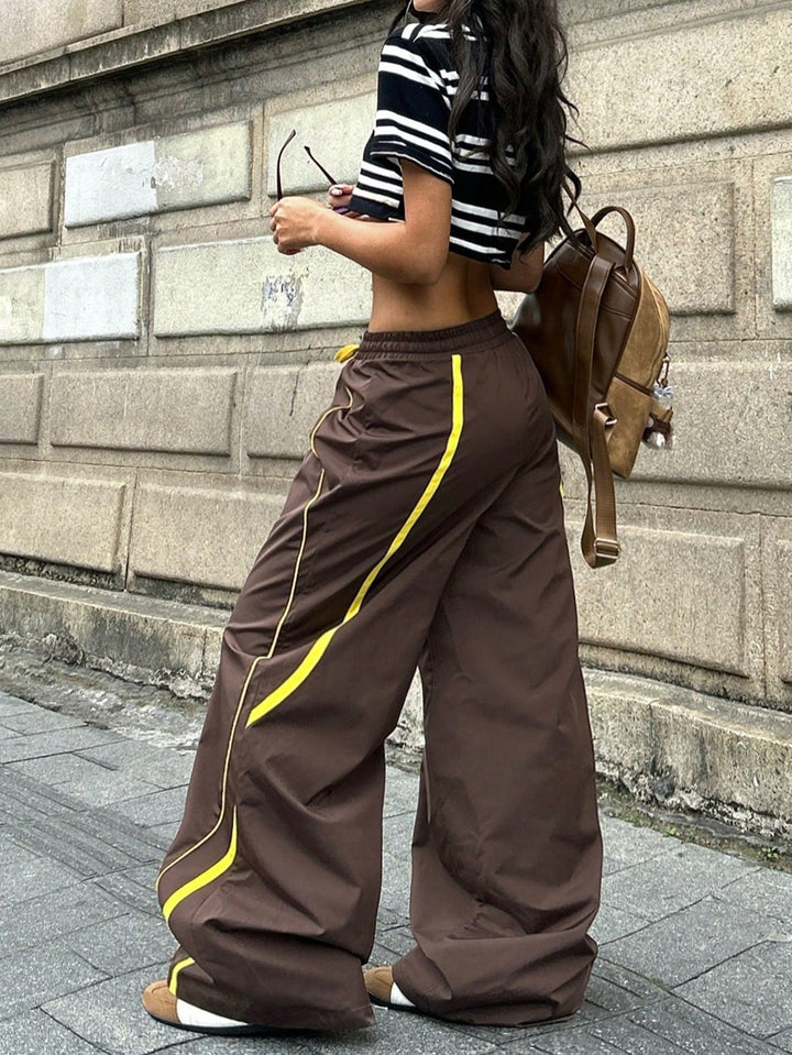 Pantaloni SHEIN, maro