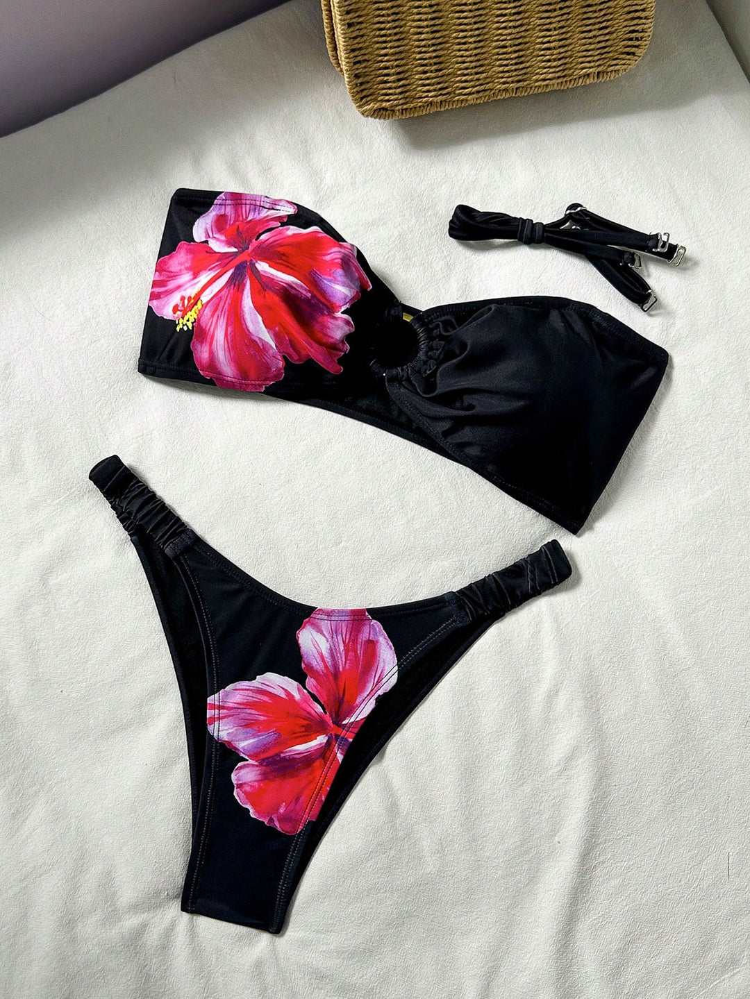 Set bikini SHEIN, mix culori