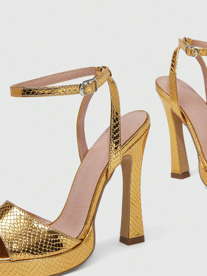 SHEIN magassarkú szandál, arany színben