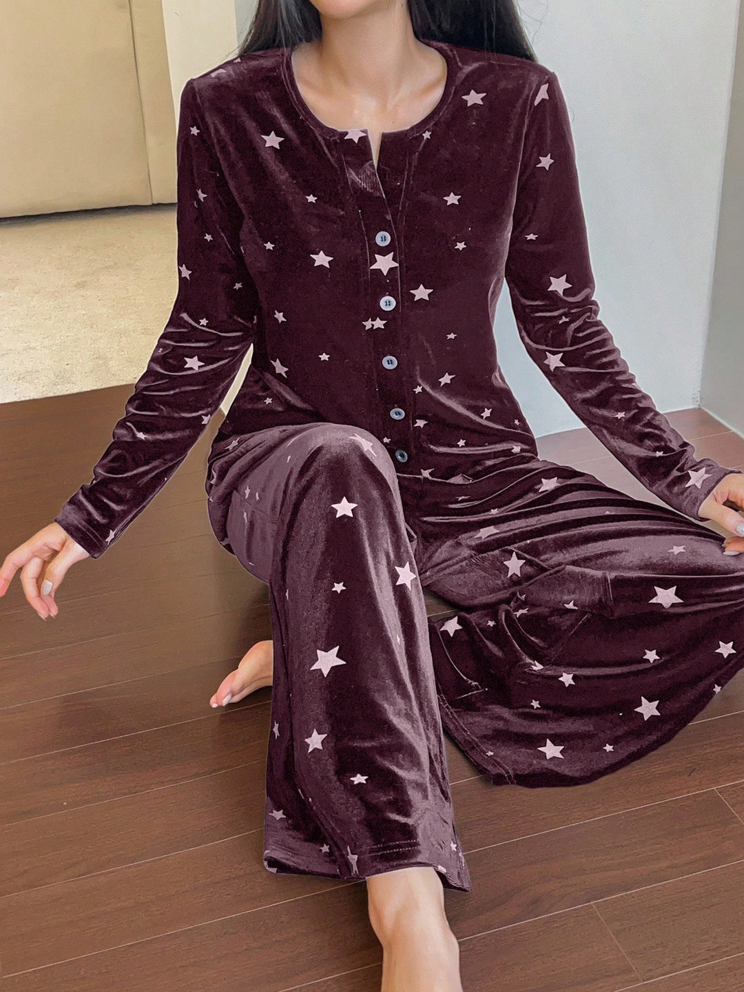 Pijama SHEIN, mov