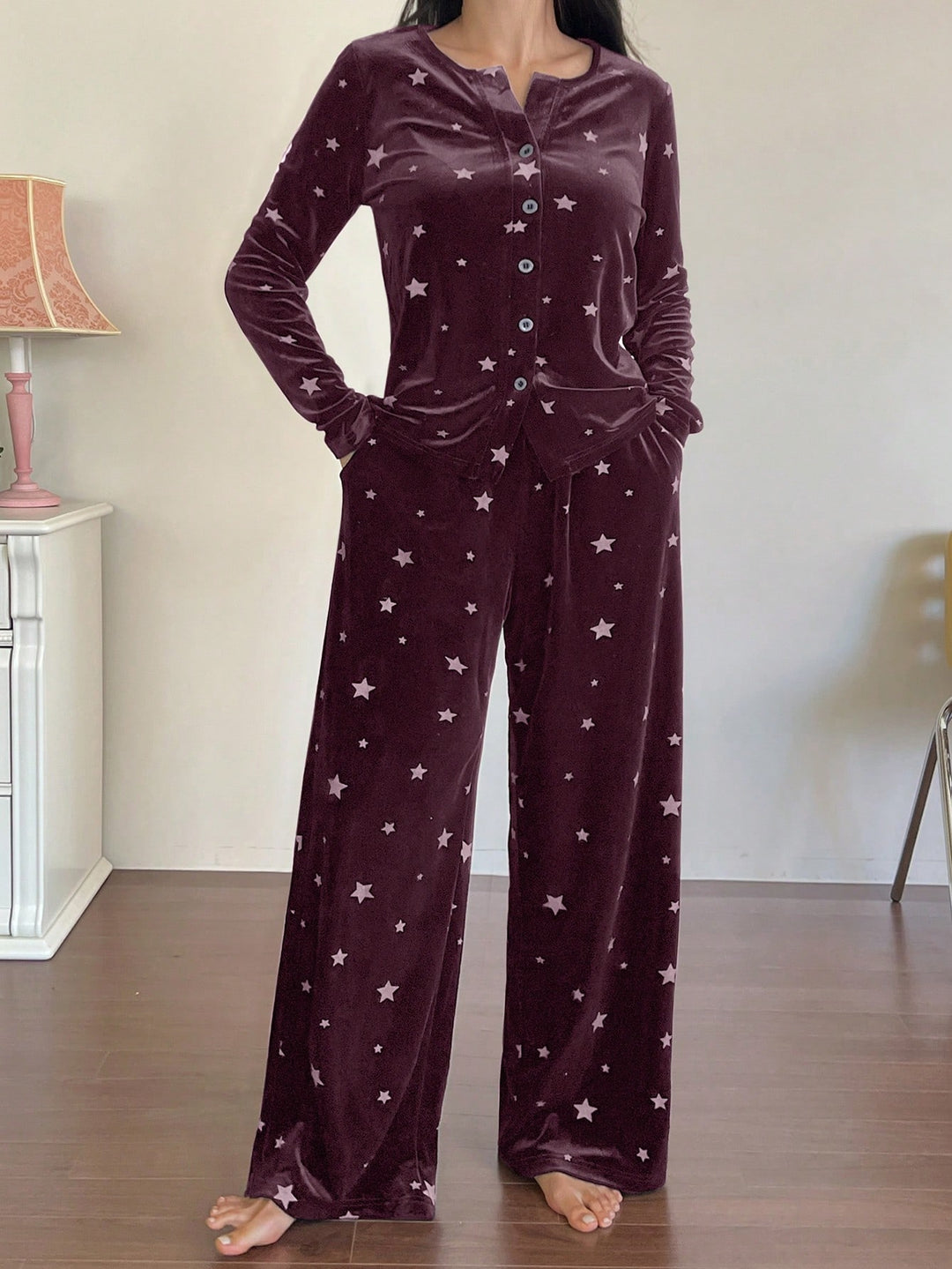 Pijama SHEIN, mov
