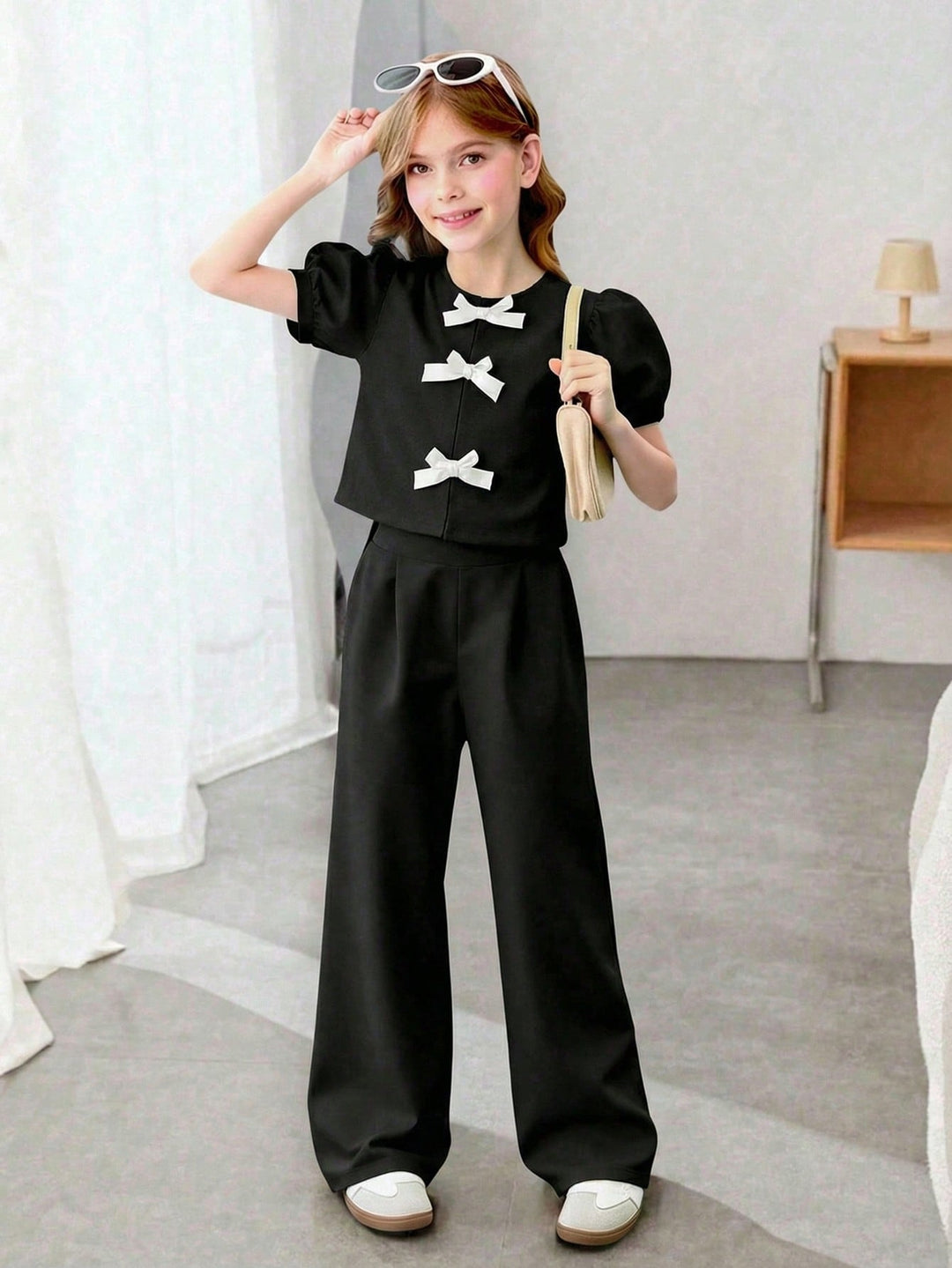 Pantaloni SHEIN, negru