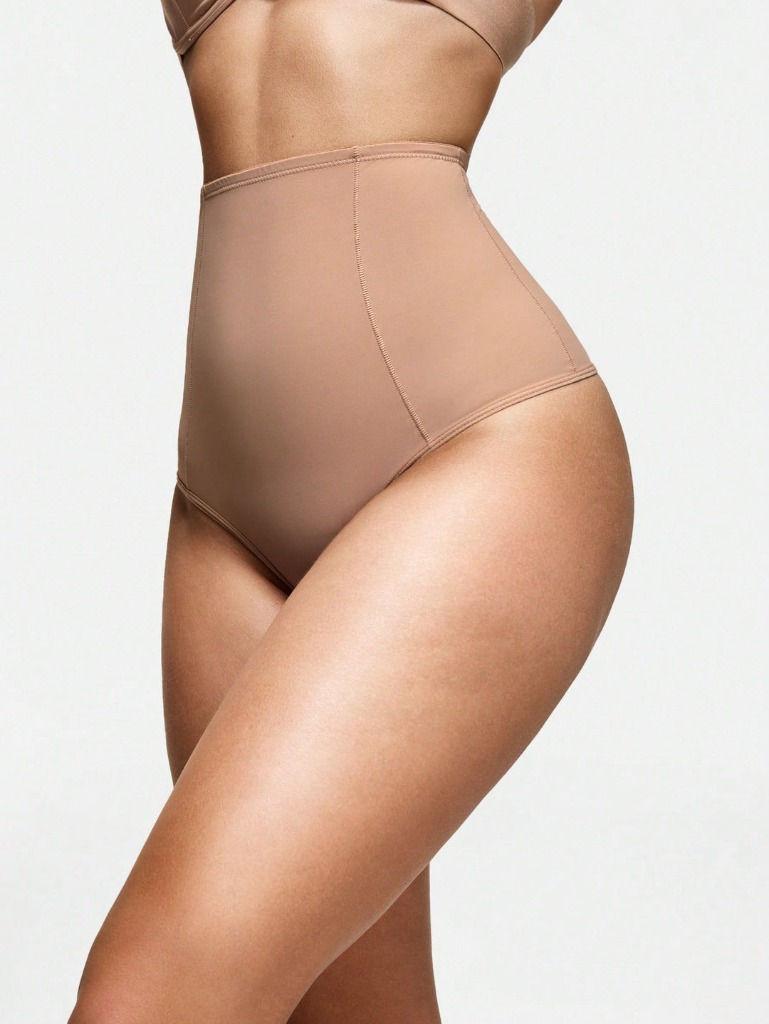 Lenjerie modelatoare SHEIN, bej