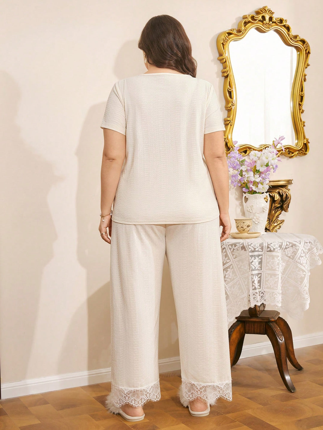 Set pijamale SHEIN, bej