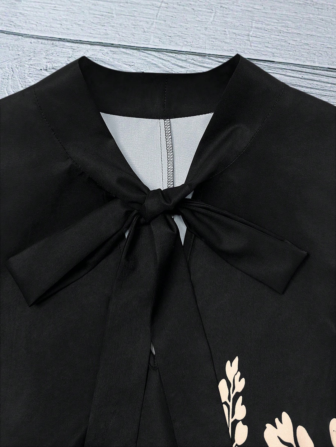 Bluză SHEIN, negru