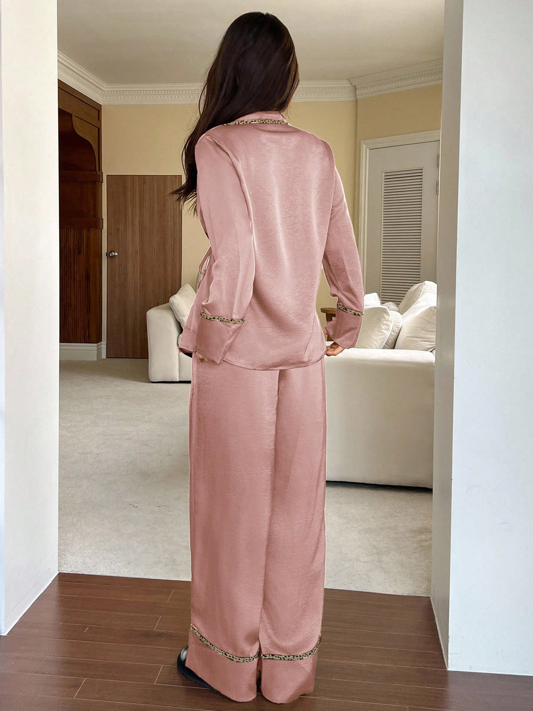 Compleu pijamale SHEIN, roz
