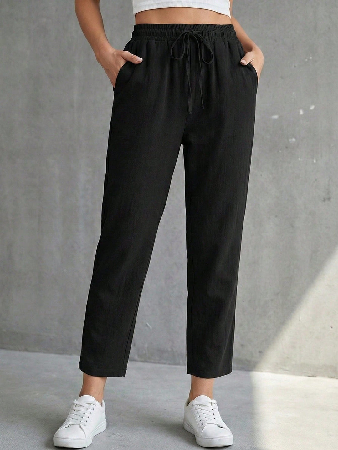 Pantaloni SHEIN, negru