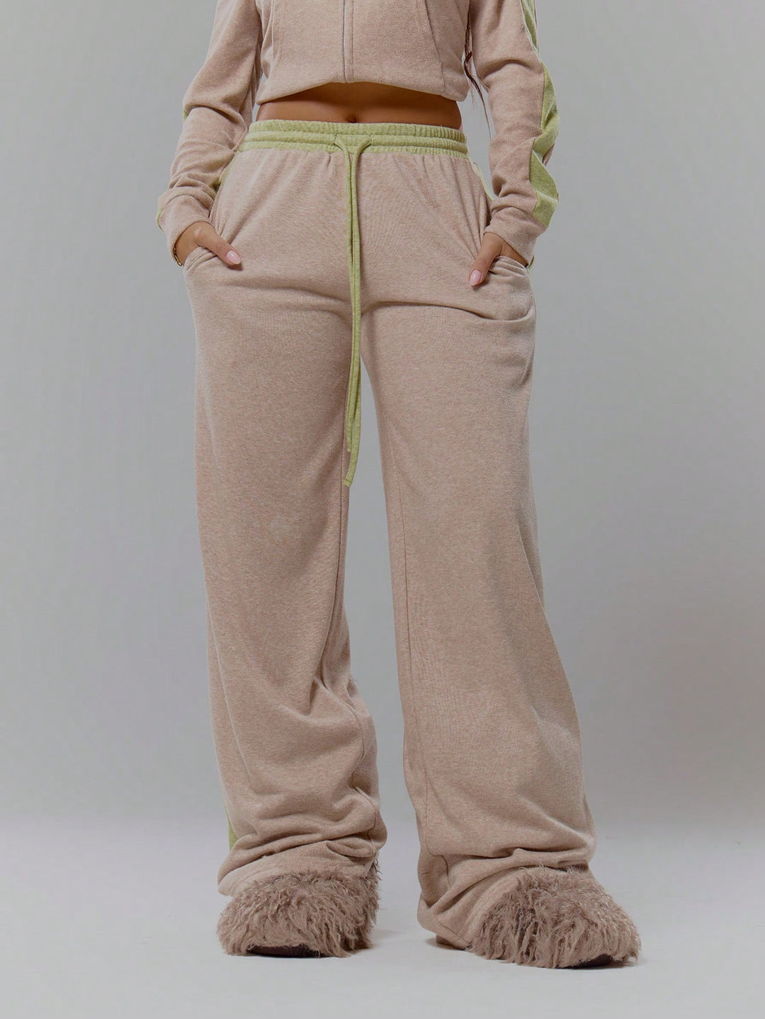 Pantaloni SHEIN, mix culori
