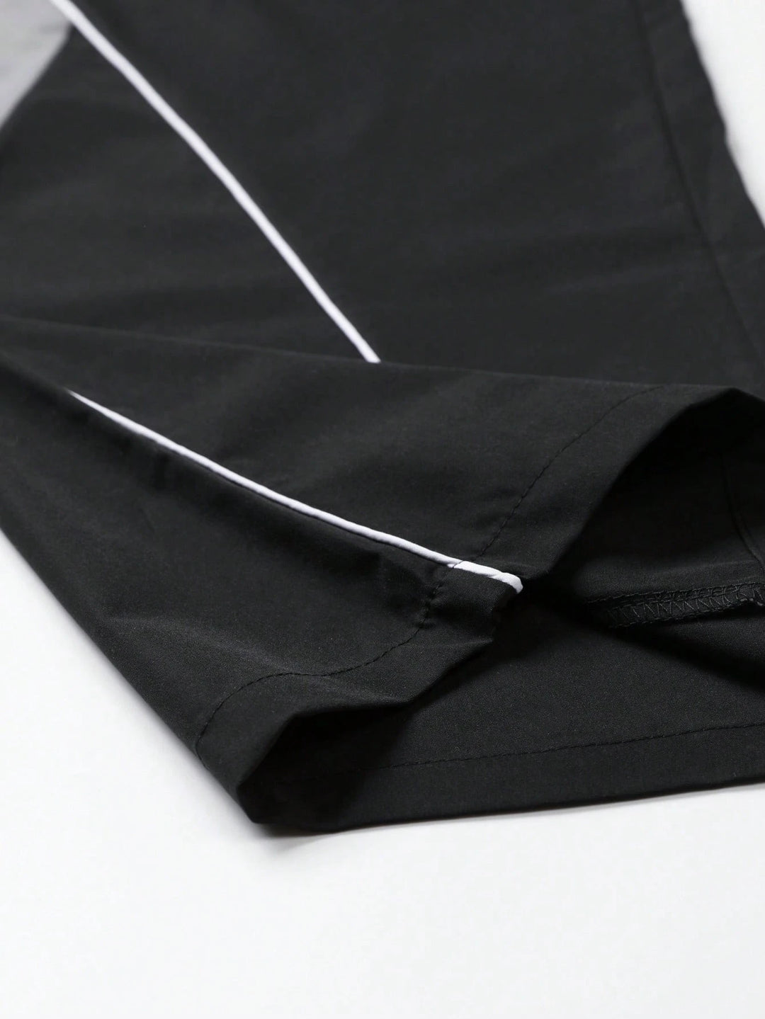 Pantaloni SHEIN, negru