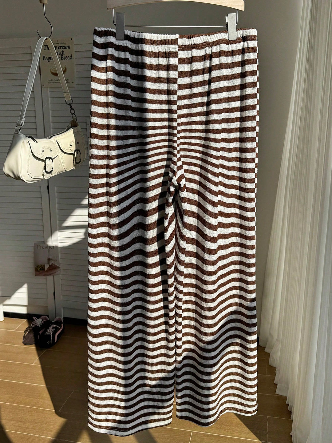 Pantaloni SHEIN, maro