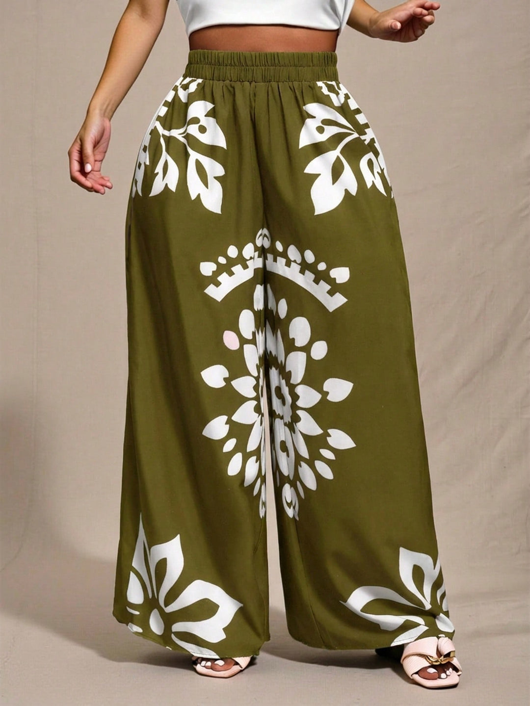 Pantaloni SHEIN, kaki