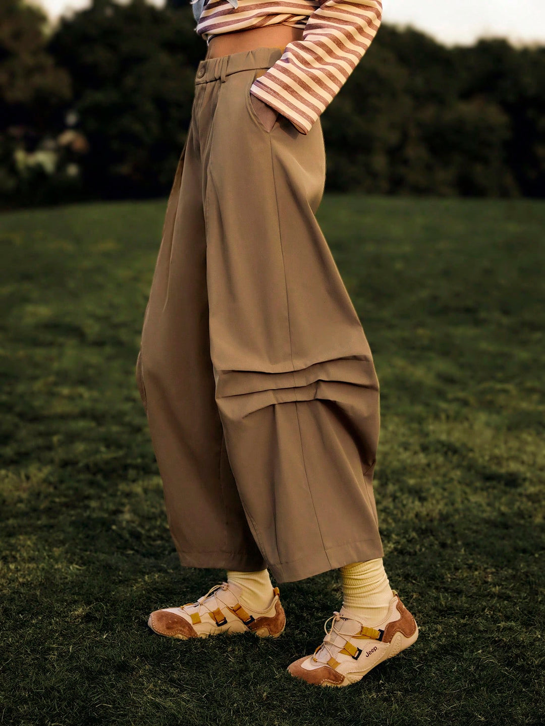 Pantaloni SHEIN, kaki