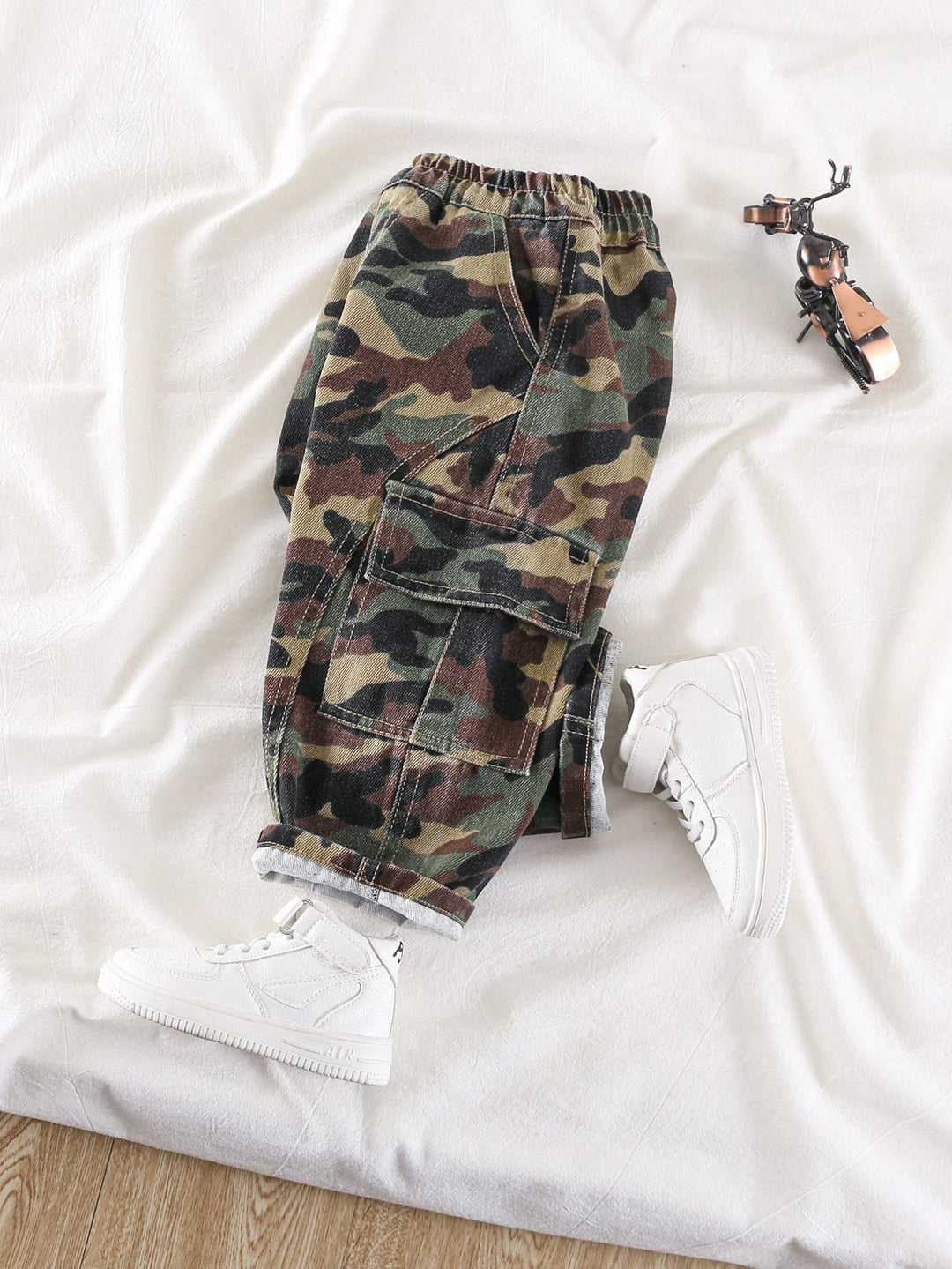 Pantaloni SHEIN, mix culori