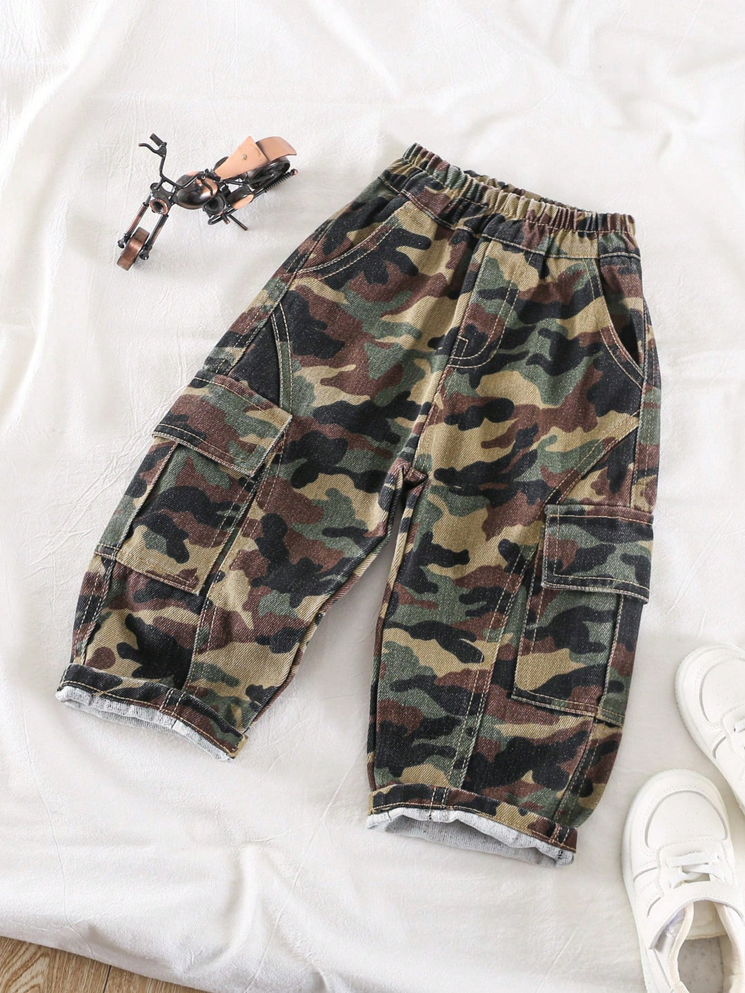 Pantaloni SHEIN, mix culori