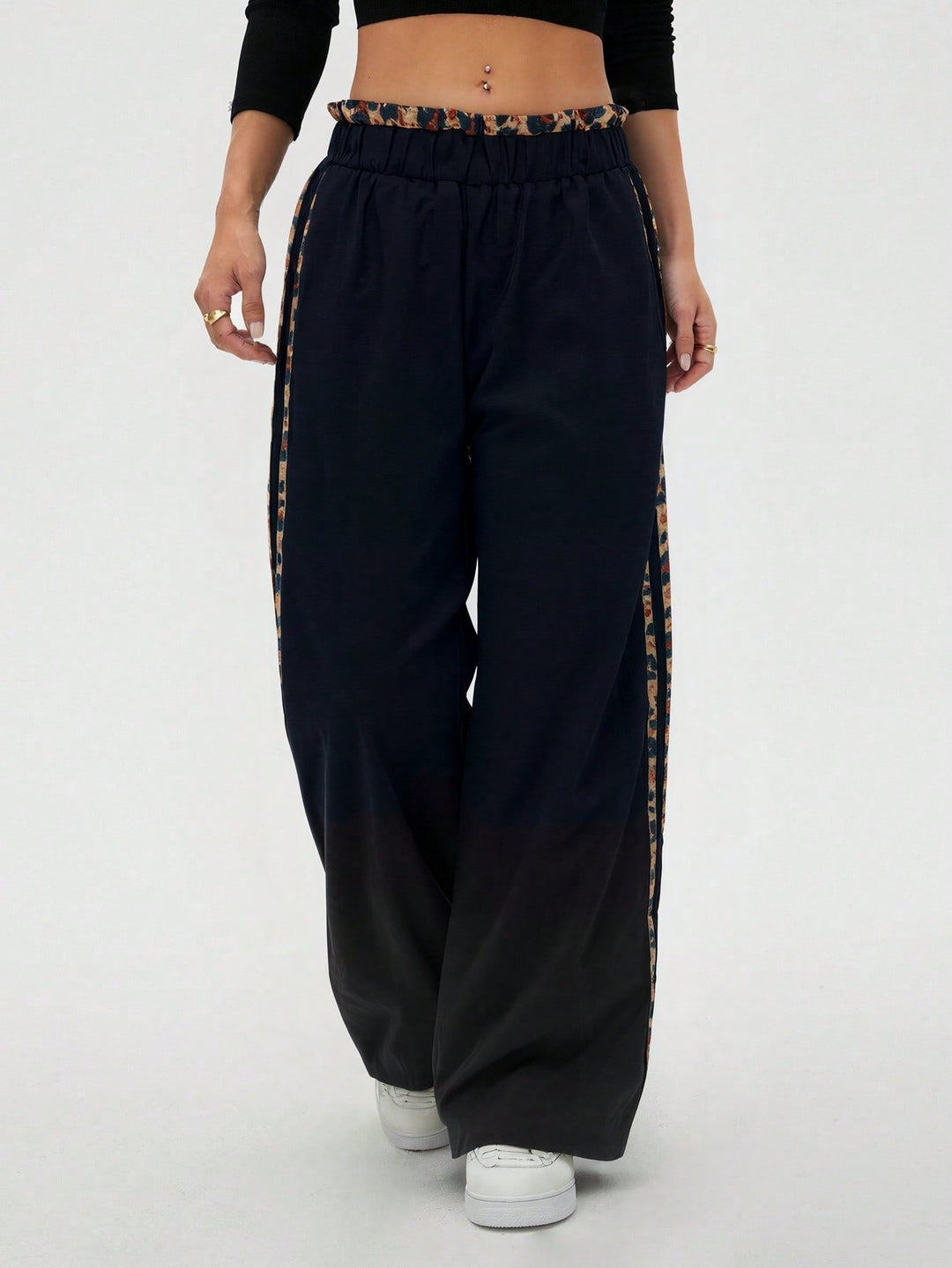 Pantaloni SHEIN, negru