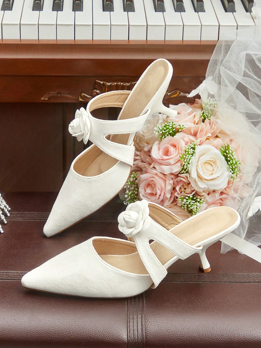 Pantofi cu toc SHEIN, alb