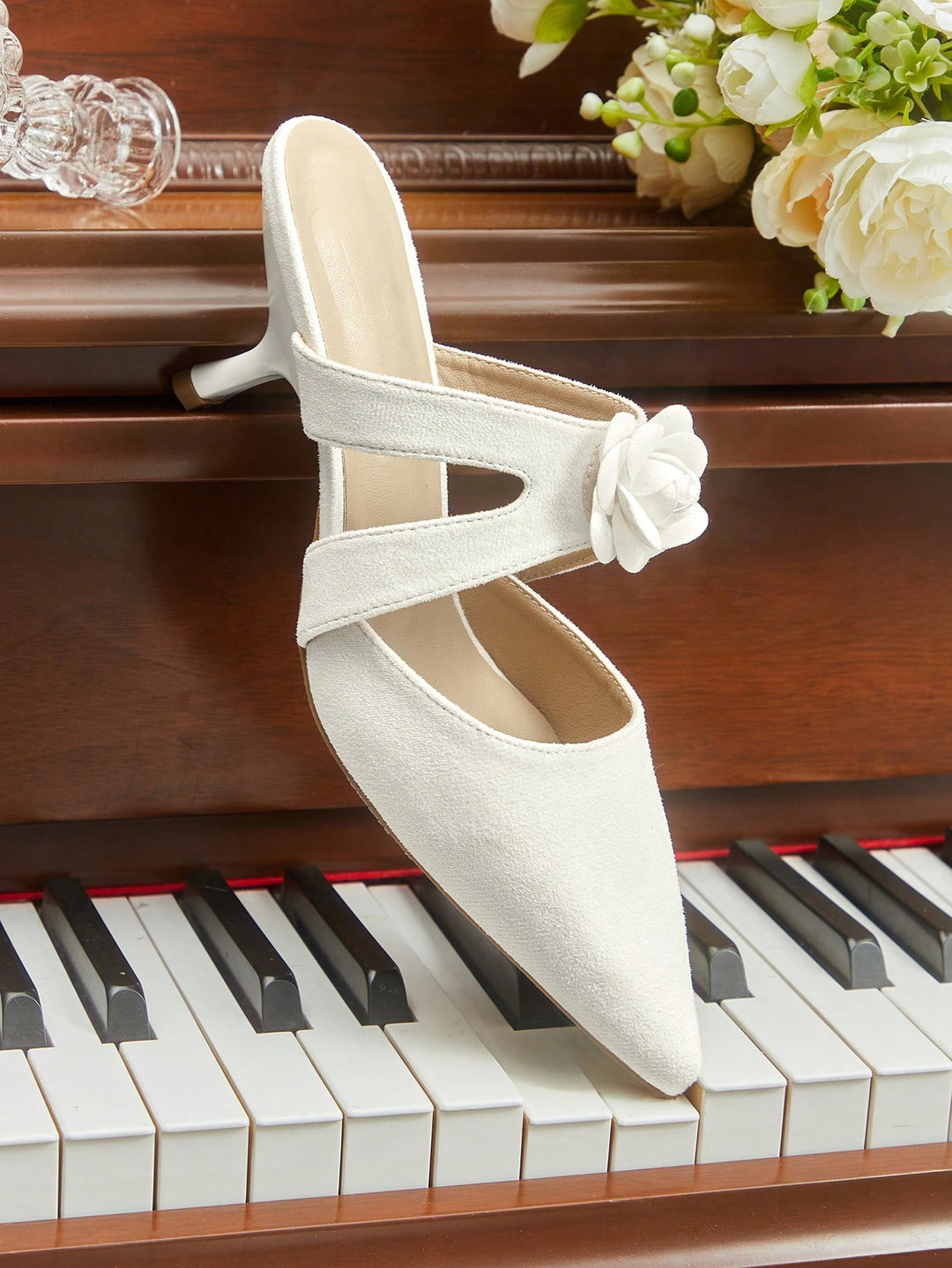 Pantofi cu toc SHEIN, alb
