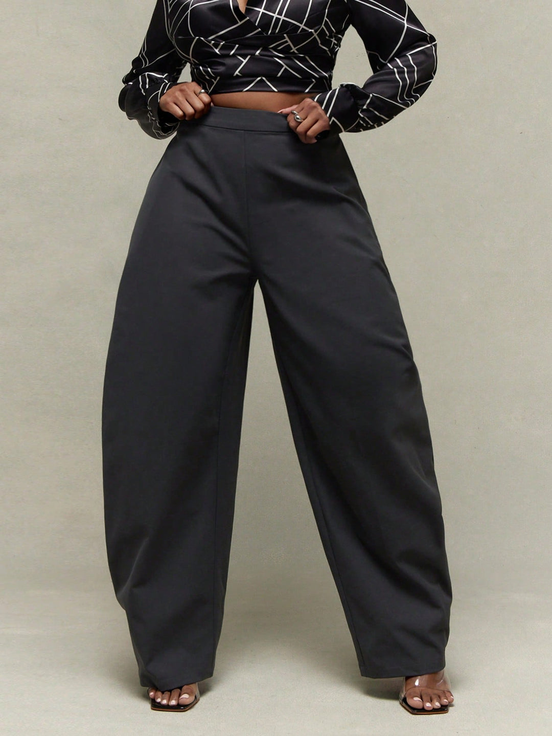 Pantaloni SHEIN, negru