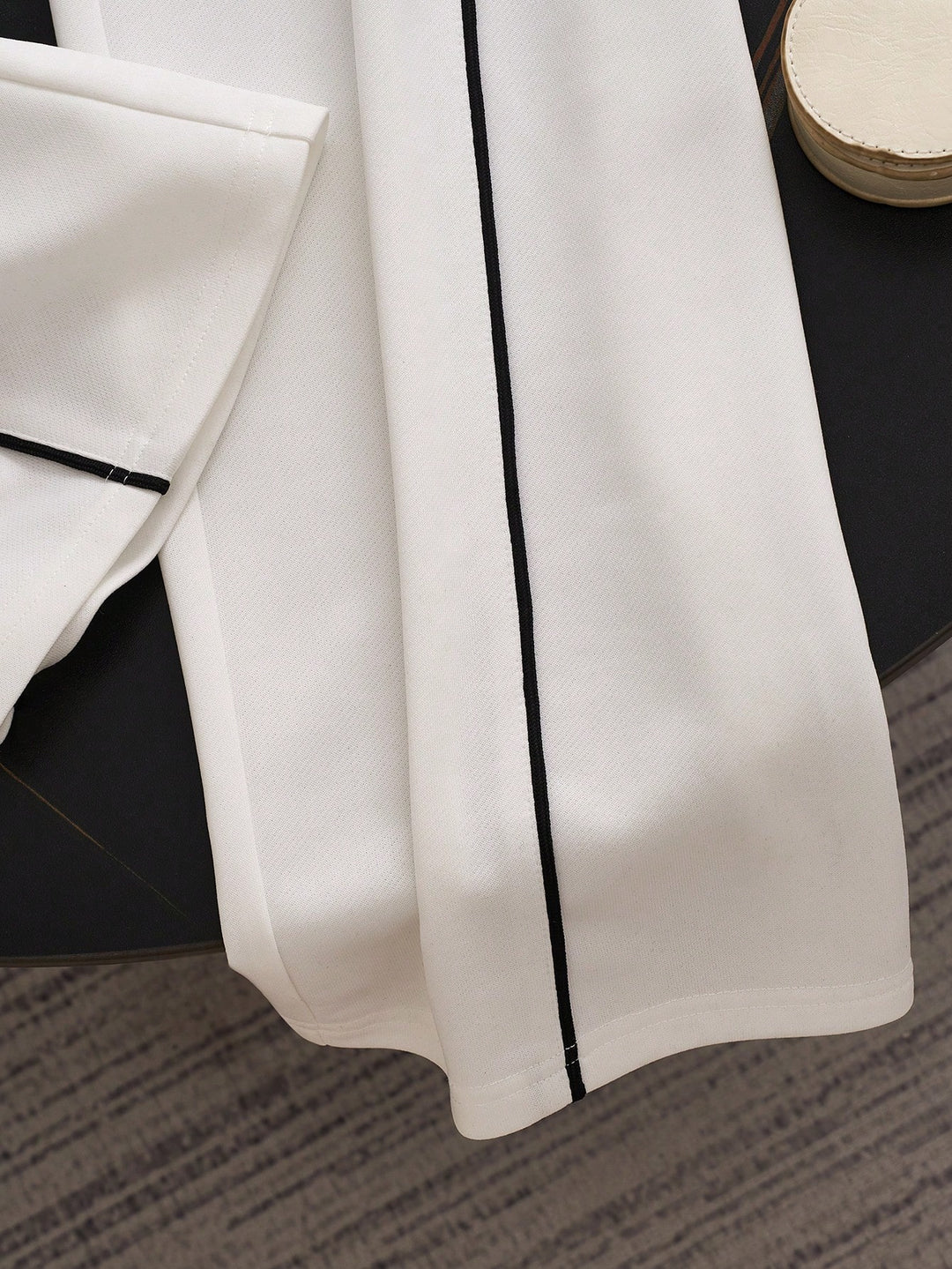 Pantaloni SHEIN, alb