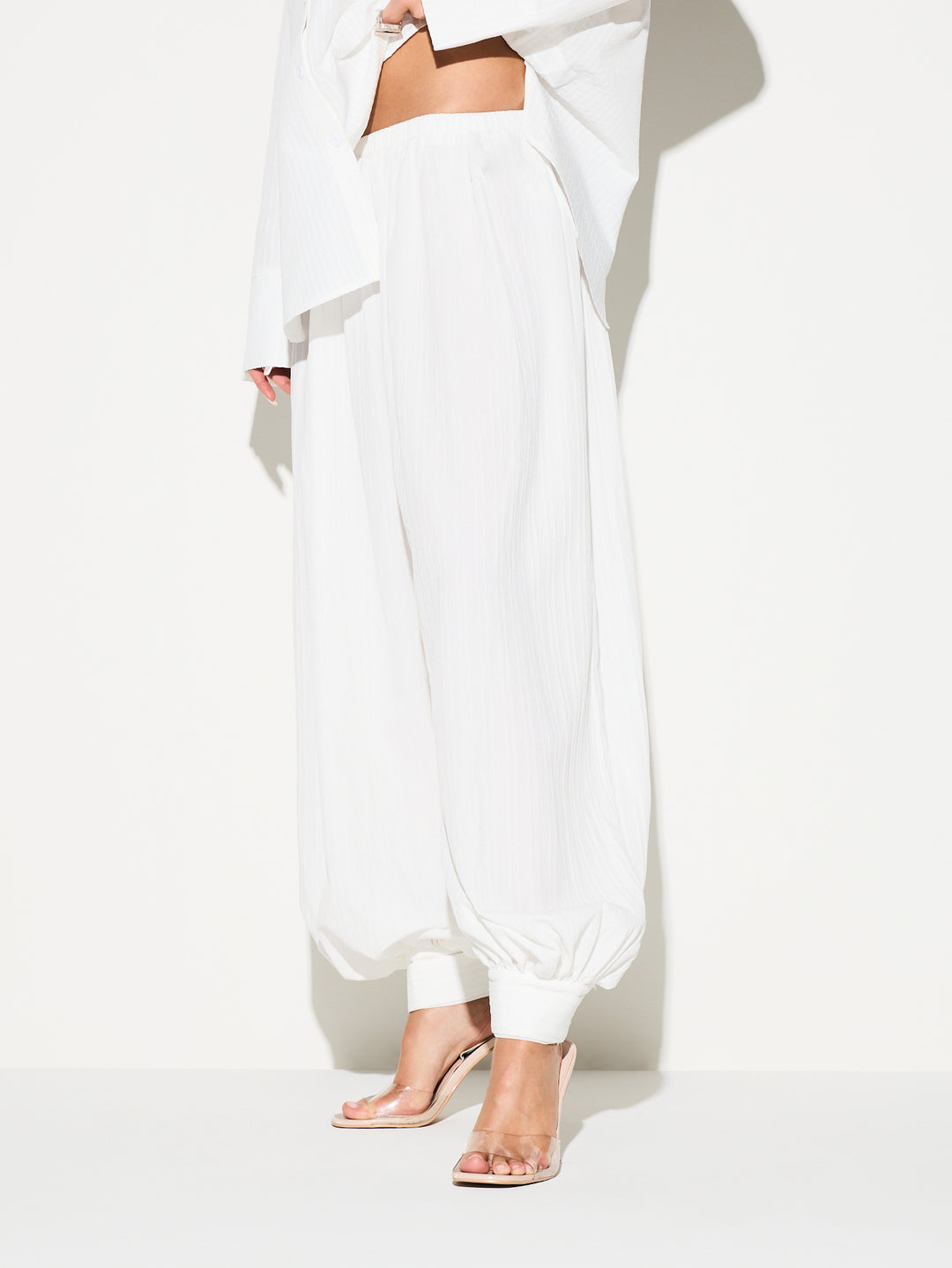 Pantaloni SHEIN, alb