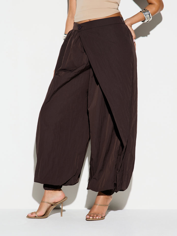 Pantaloni SHEIN, maro