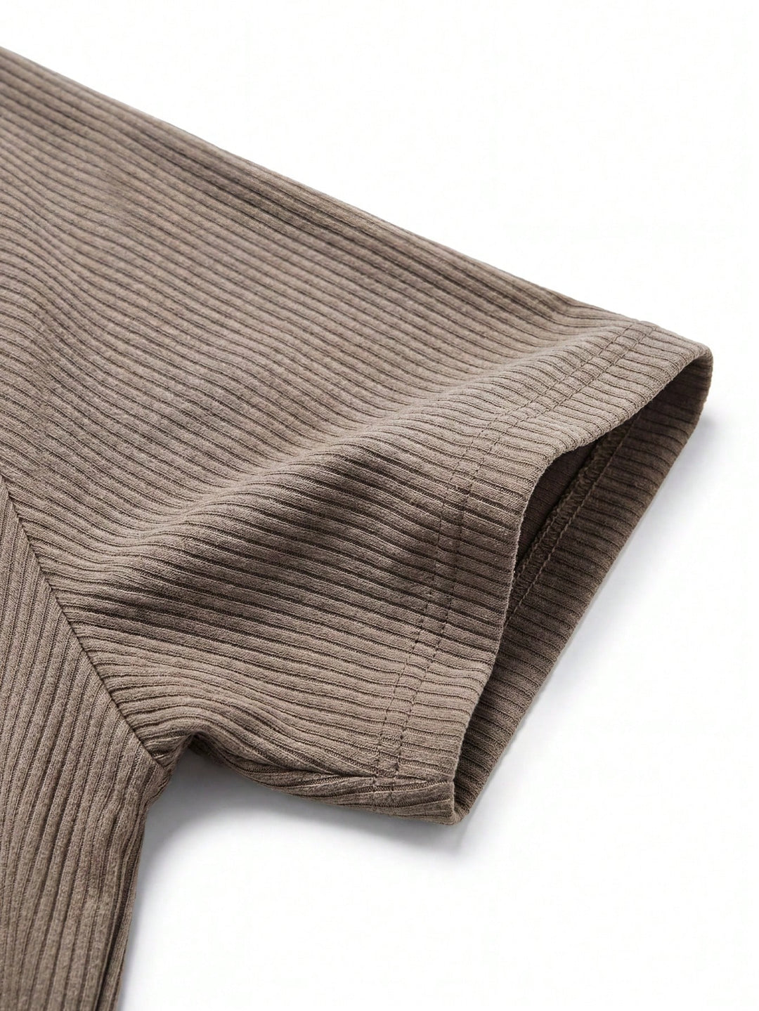 Tricou SHEIN, maro