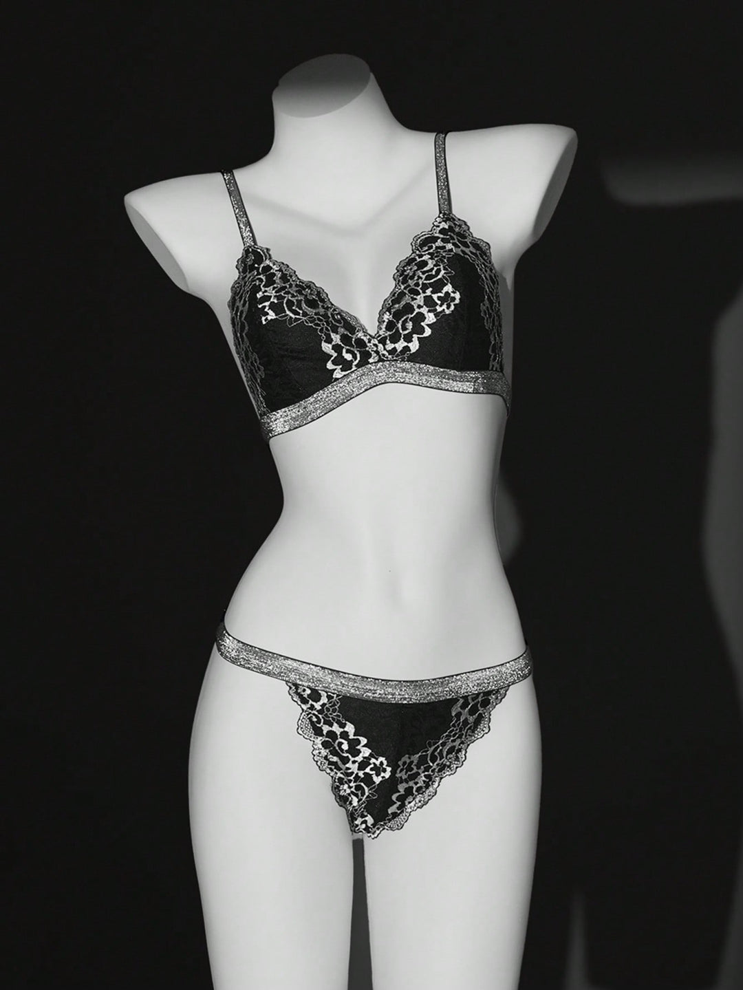 Set lenjerie SHEIN, negru