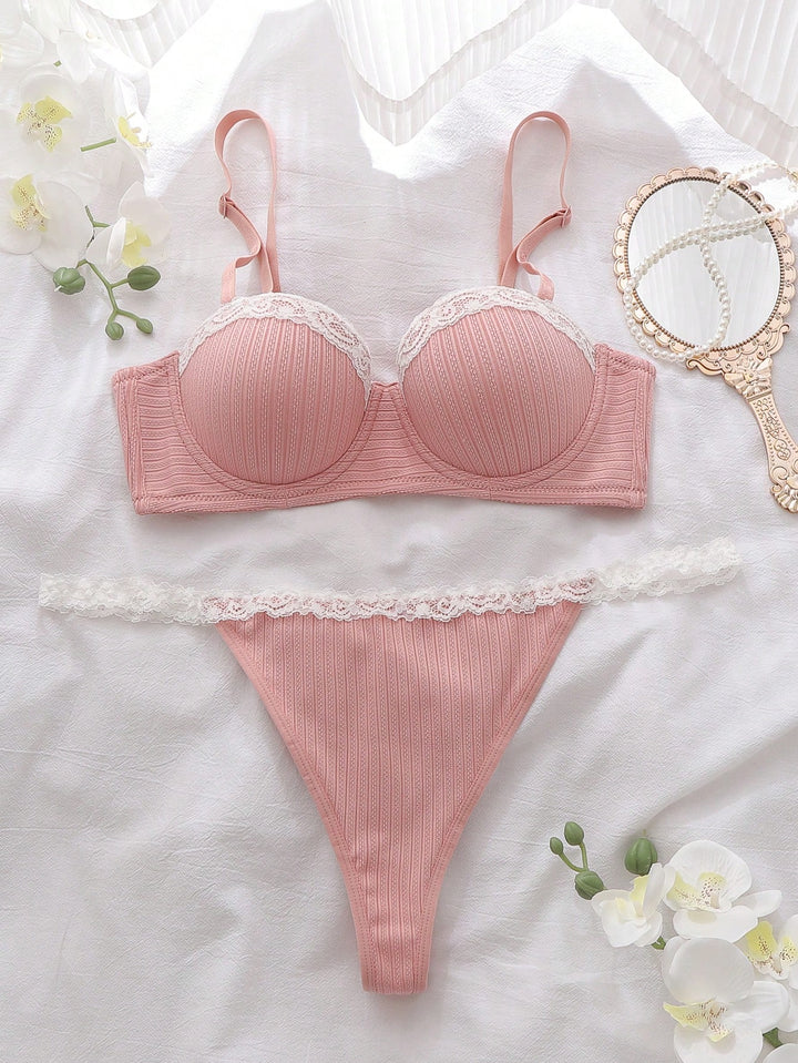 Set lenjerie SHEIN, roz