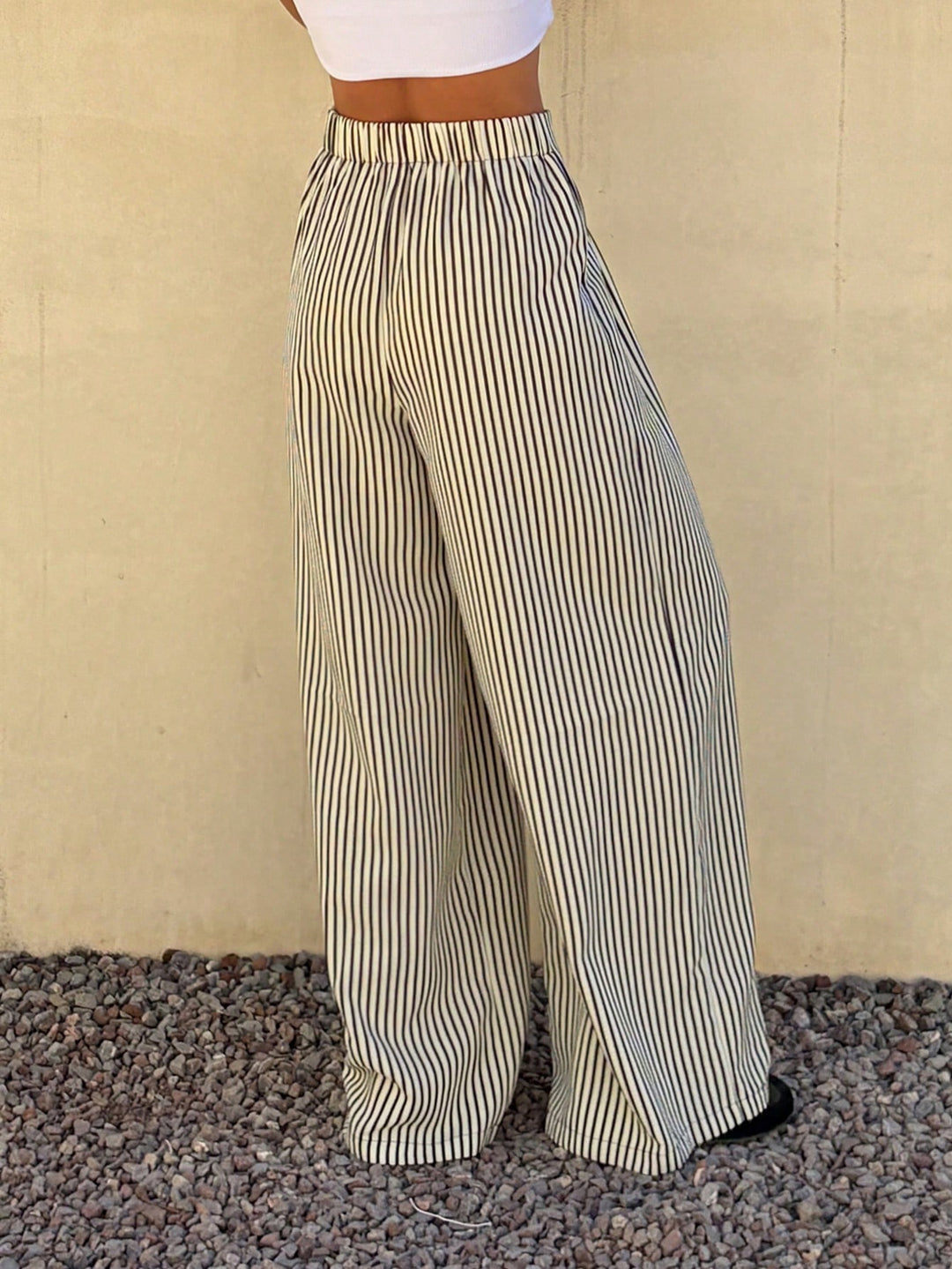 Pantaloni SHEIN, negru