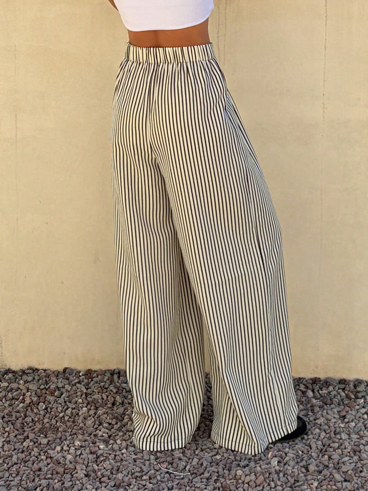Pantaloni SHEIN, negru