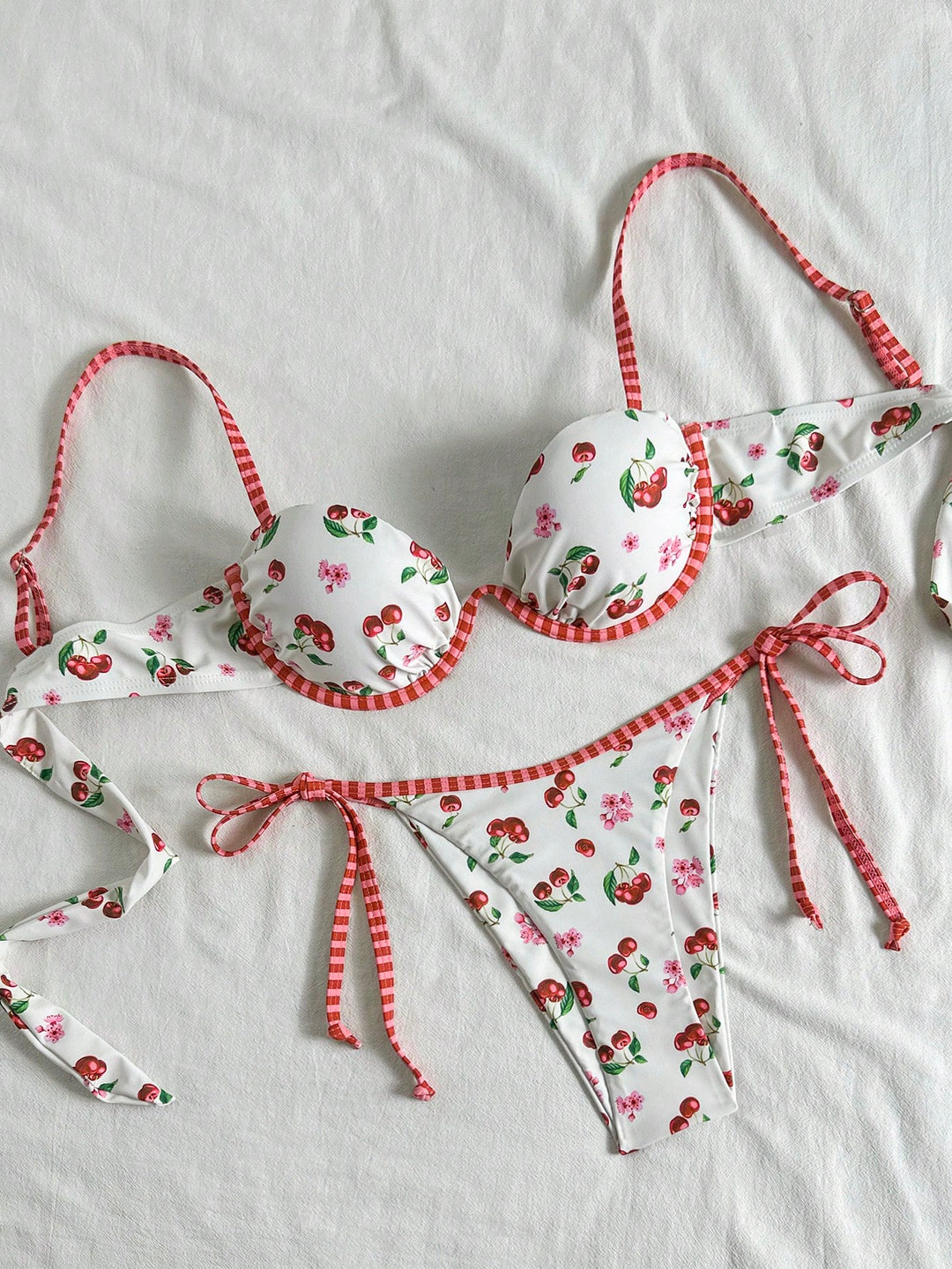Set bikini SHEIN, mix culori