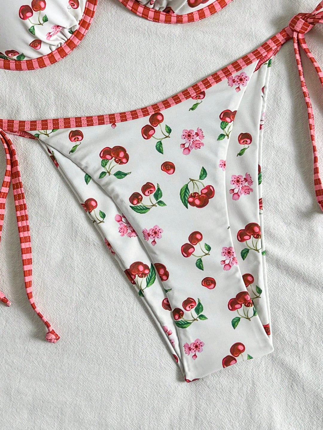 Set bikini SHEIN, mix culori
