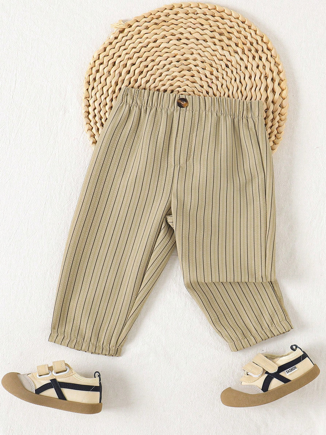 Pantaloni SHEIN, kaki