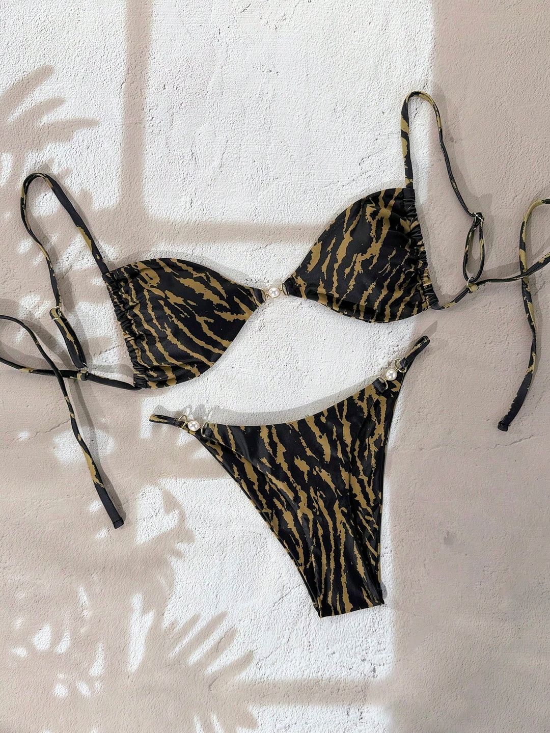 Set bikini SHEIN, maro