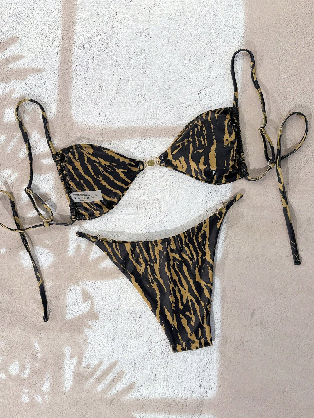 Set bikini SHEIN, maro